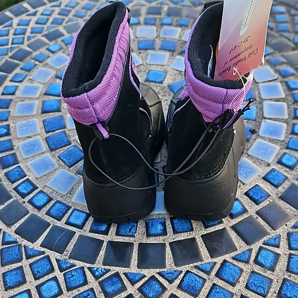 Sporto Snow Boots Rubber Soles Lace Toggle Durable Purple/Black Girls 5-6 NWT